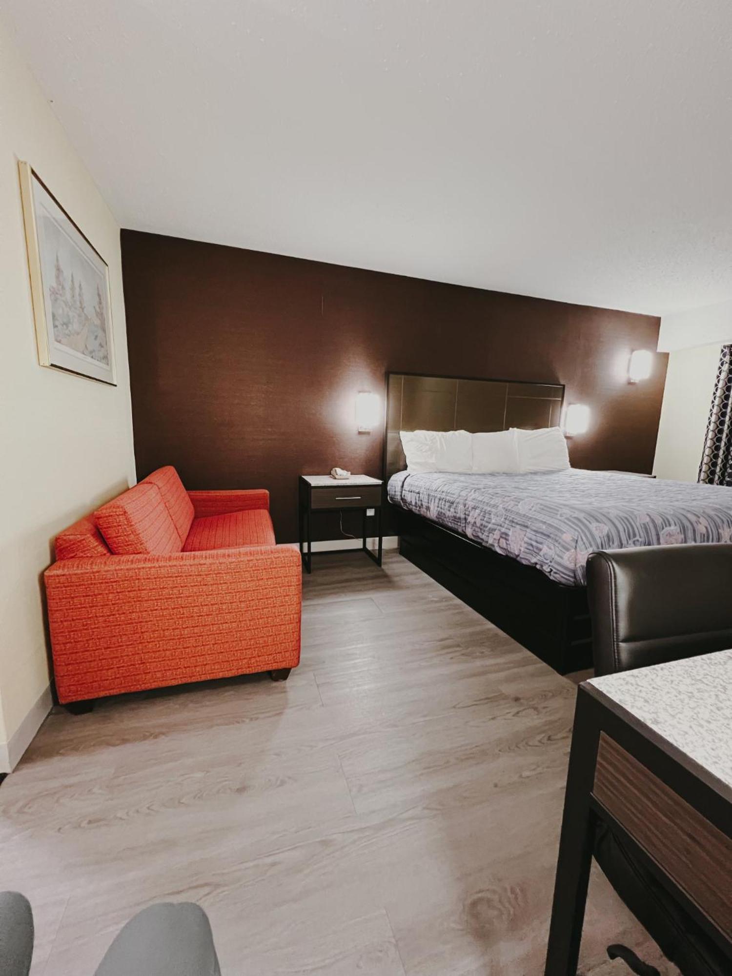 Travel Inn New Castle Airport Екстер'єр фото