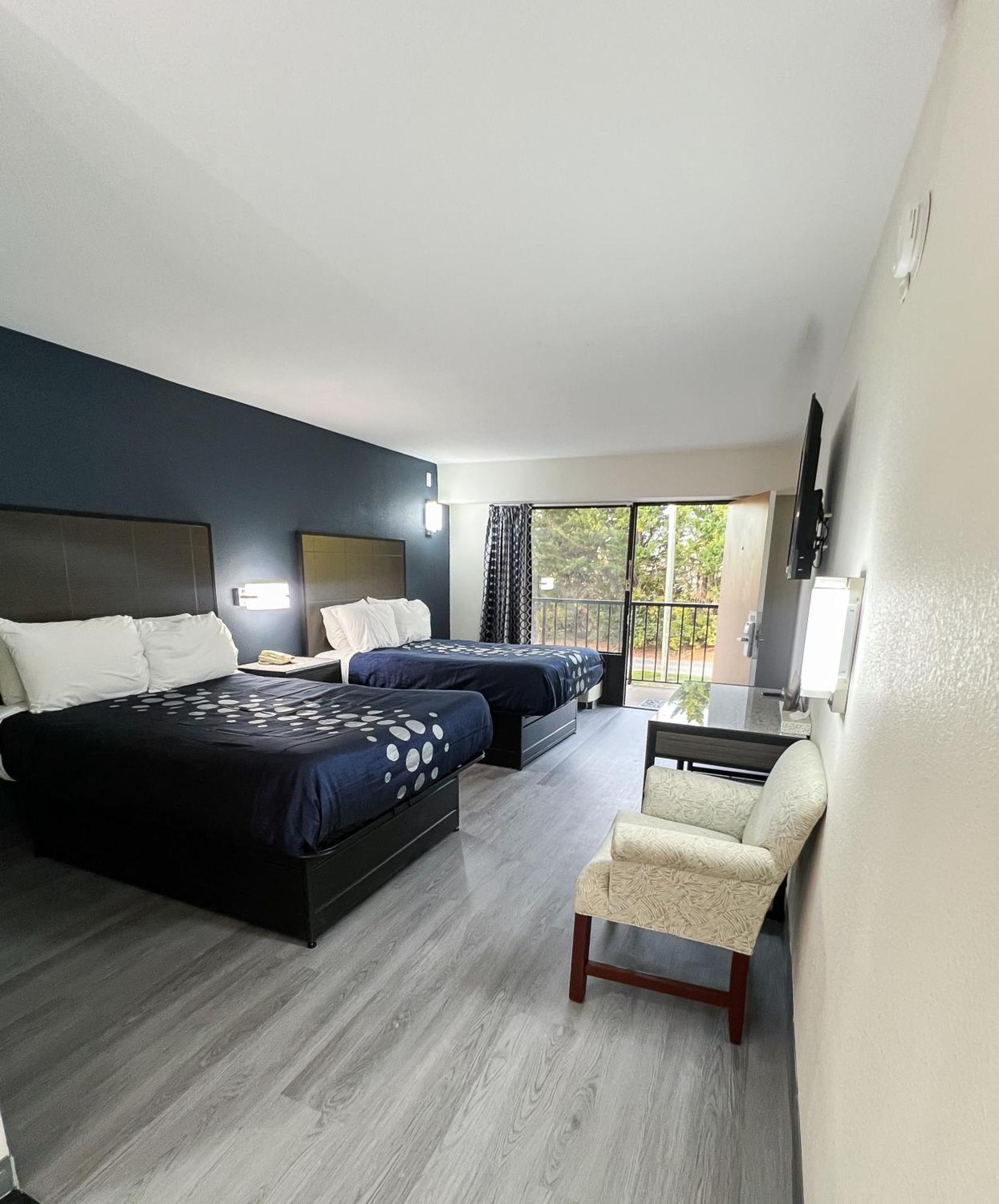 Travel Inn New Castle Airport Екстер'єр фото