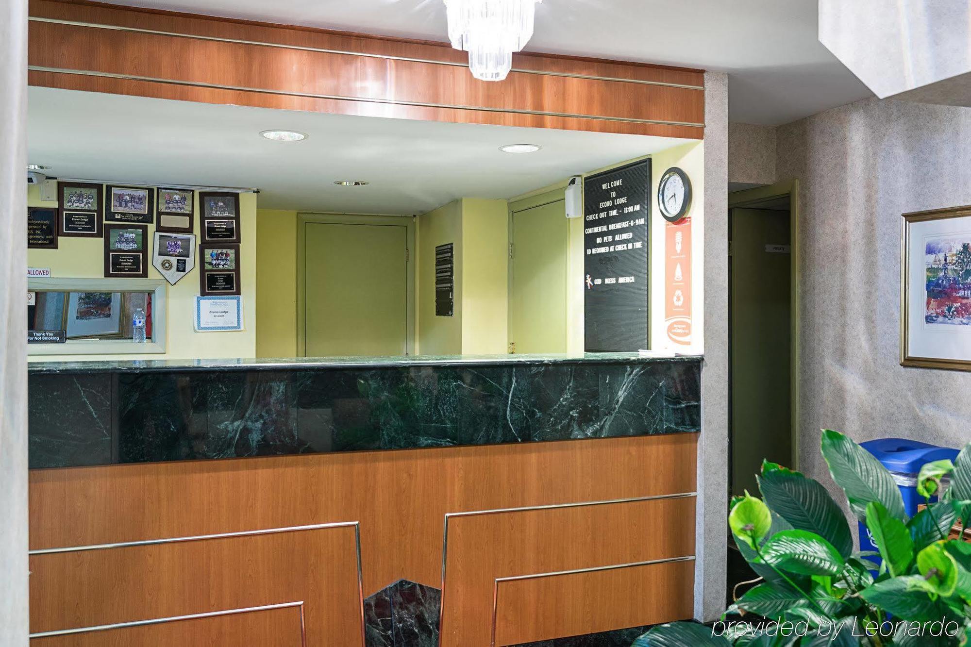 Travel Inn New Castle Airport Екстер'єр фото