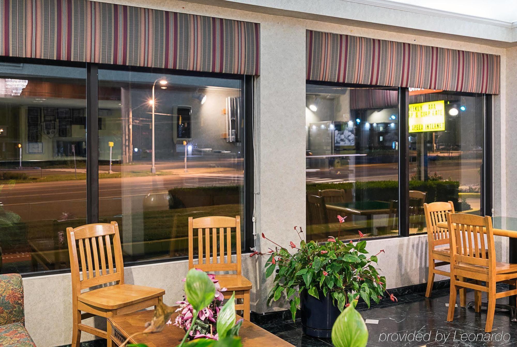 Travel Inn New Castle Airport Екстер'єр фото