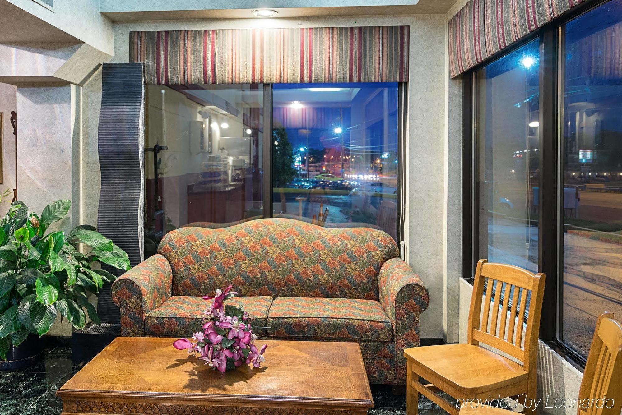 Travel Inn New Castle Airport Екстер'єр фото