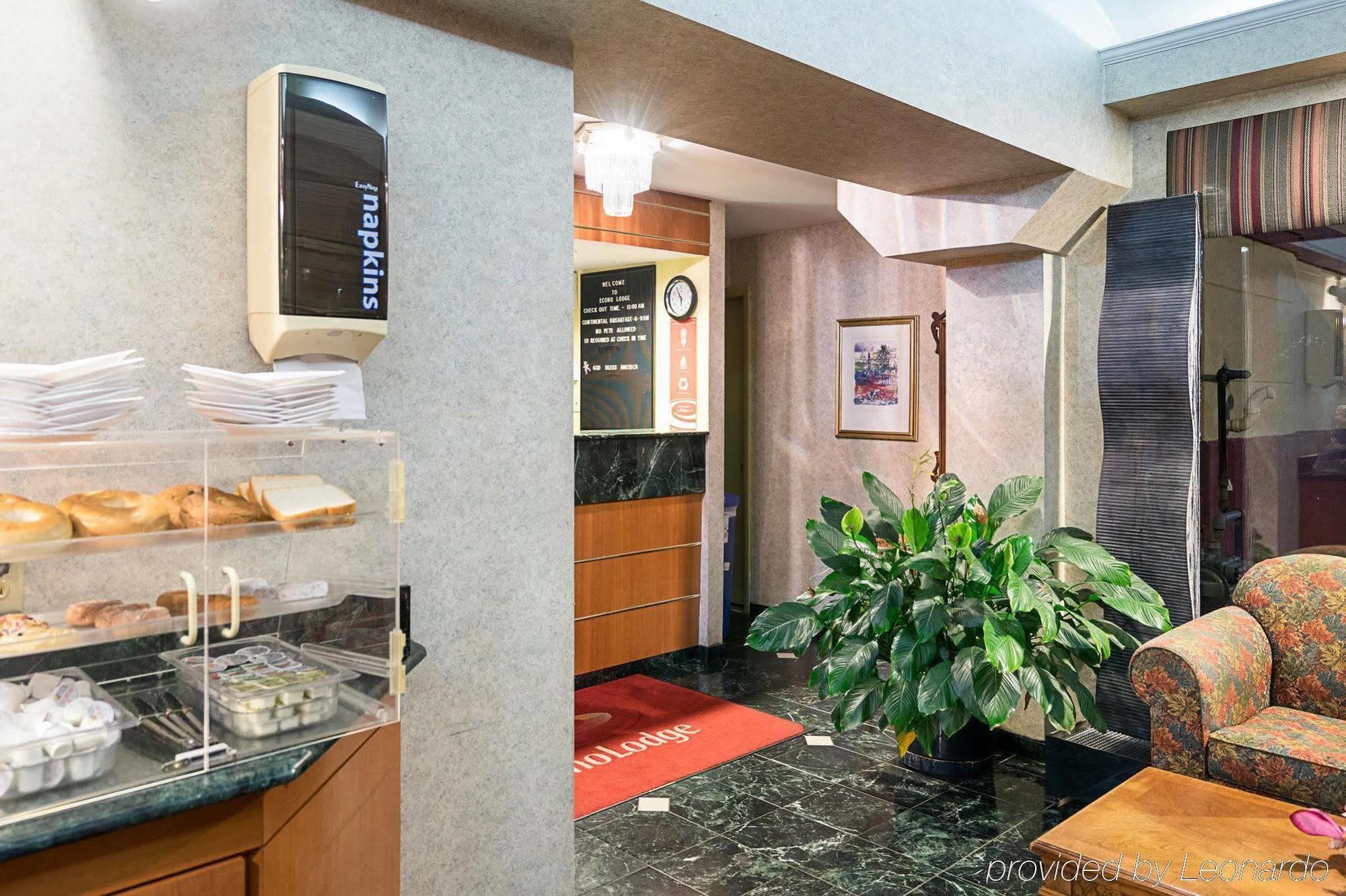 Travel Inn New Castle Airport Екстер'єр фото