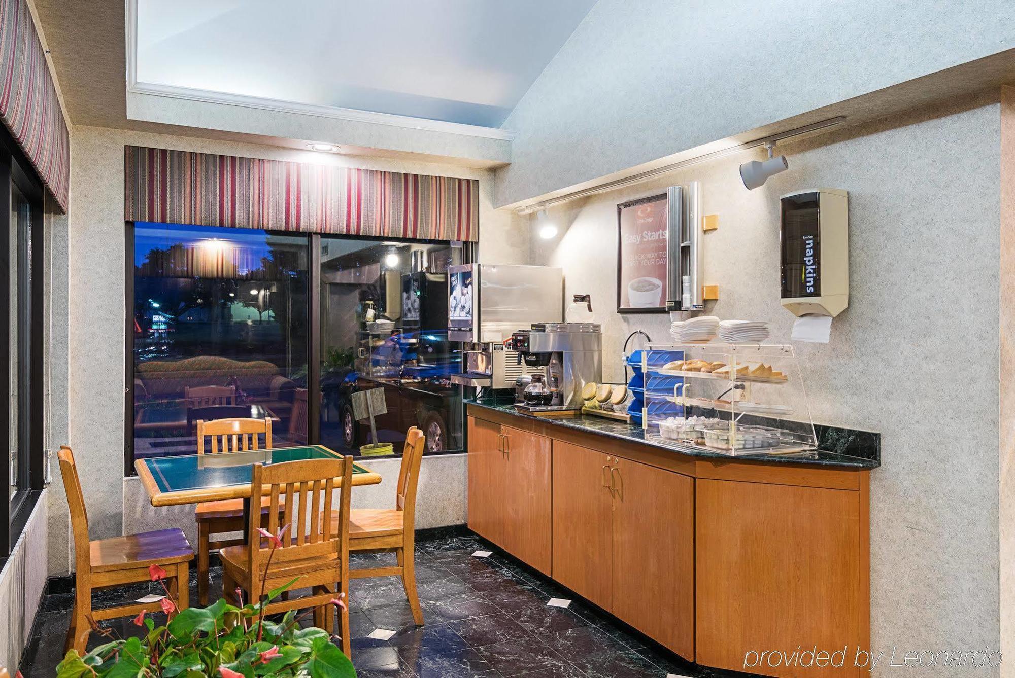 Travel Inn New Castle Airport Екстер'єр фото